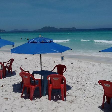 CONFORT- PRÁTICO e DOBLE ROOM, com AR e PRÓXIMO DE DUNAS, FORTE E A UM PASSO DE ARRAIAL DO CABO 8 km Cabo Frio Exterior foto